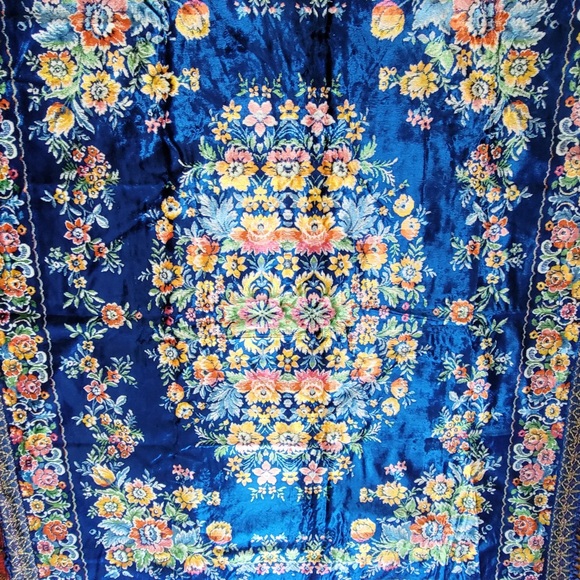 Floral Patterned Blue Area Rug - Picture 7 of 8